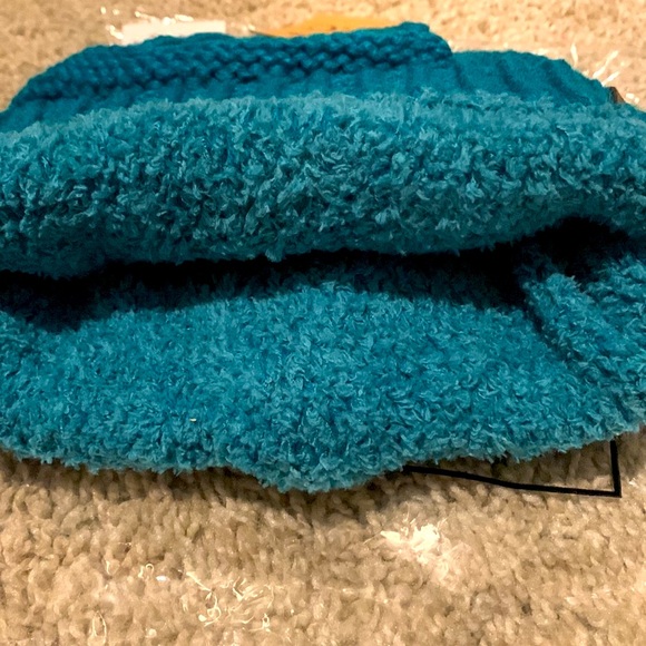 ‼️LAST CALL SALE‼️ C.C Teal Knit Beanie - Picture 4 of 6